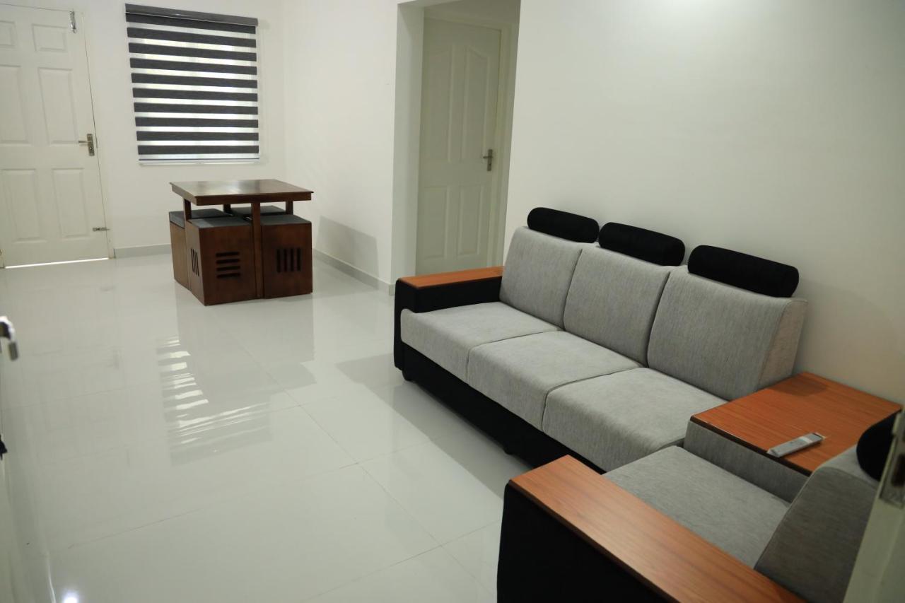 Yelza Hotel And Residence Alwaye エクステリア 写真