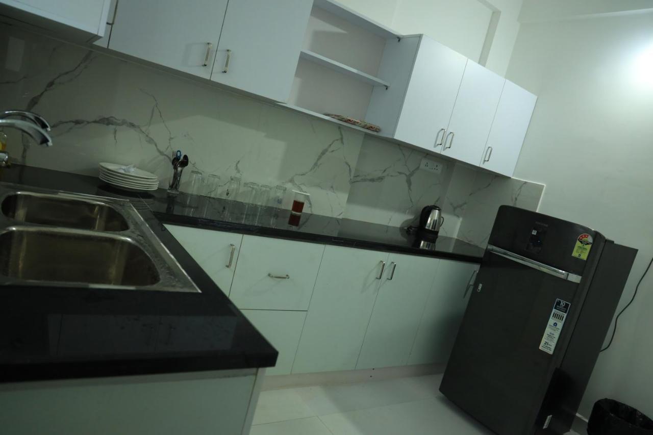 Yelza Hotel And Residence Alwaye エクステリア 写真