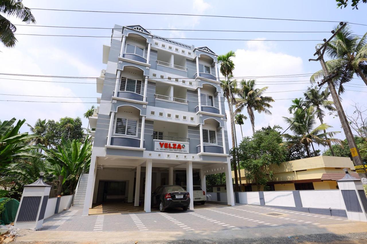 Yelza Hotel And Residence Alwaye エクステリア 写真